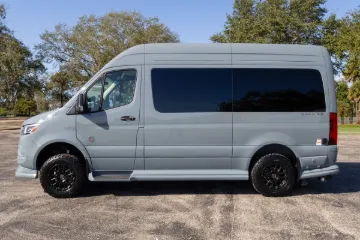 Picture of 2026 Mercedes OGV V-Cruise Luxury Van