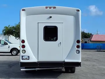 Picture of 2017 Ford E-450 Shuttle Bus