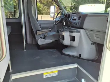 Picture of 2017 Ford E-450 Shuttle Bus