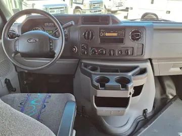 Picture of 2017 Ford E-450 Shuttle Bus