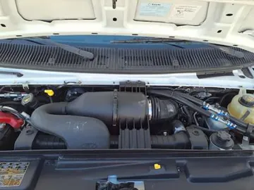 Picture of 2017 Ford E-450 Shuttle Bus