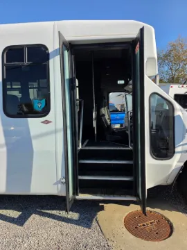 Picture of 2017 Ford E-350 ADA Shuttle Bus