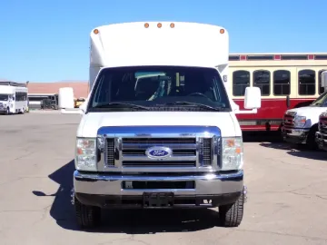 Picture of 2015 Ford E350 Starcraft Starlite Shuttle Bus ADA