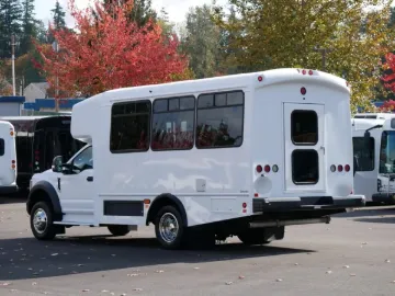 Picture of 2018 Ford F450 Champion ADA