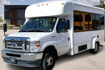 Picture of 2022 Ford E350 Shuttle Bus