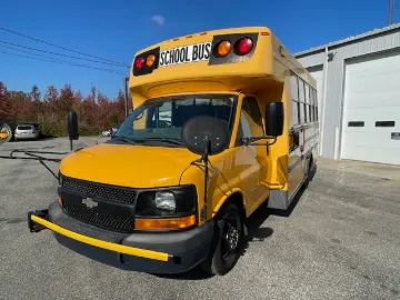 2013 CHEVROLET Express Girardin School Buses