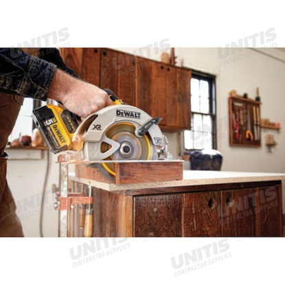 Dewalt 20V MAX 7-1/4" Circular Saw - Tool Only
